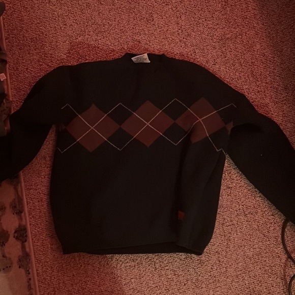 taylor swift all to well sweater. never worn. perfect condition - Picture 2 of 2